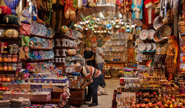 FAMOUS THINGS TO BUY IN MUNNAR